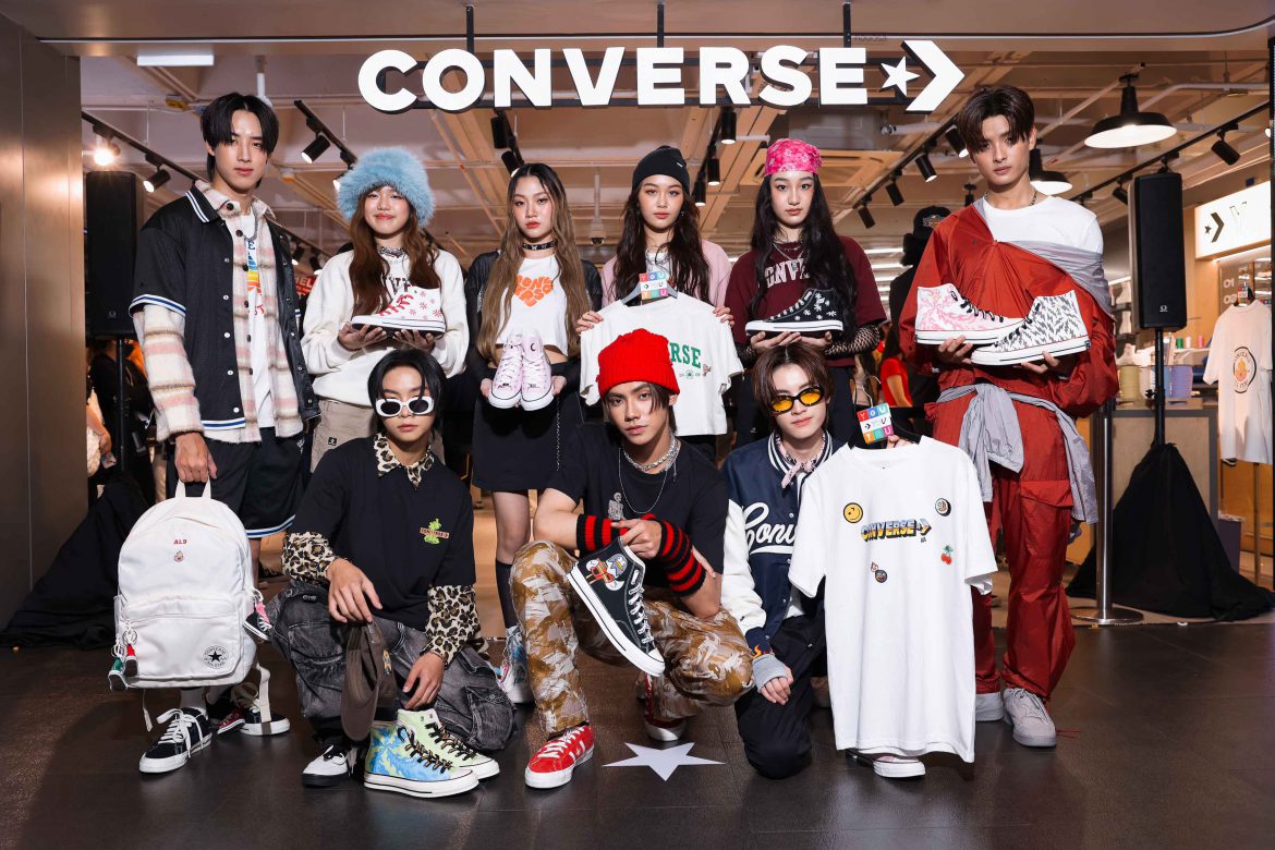 Converse จัดงาน ‘Welcome to CAPITAL C’ ฉลองเปิดแฟล็กชิปสโตร์ที่ใหญ่ที่สุดในประเทศไทย ณ สยามเซ็นเตอร์ ..ดึง 5  หนุ่มสุดฮ็อตแห่งปีจากวง BUS ..Because of you I shine กับ 4 สาวสุดแซ่บจากวง ALALA ร่วมแฟชั่นโชว์ พร้อมเซอร์ไพรซ์โชว์จาก ป๊อด โมเดิร์นด็อก