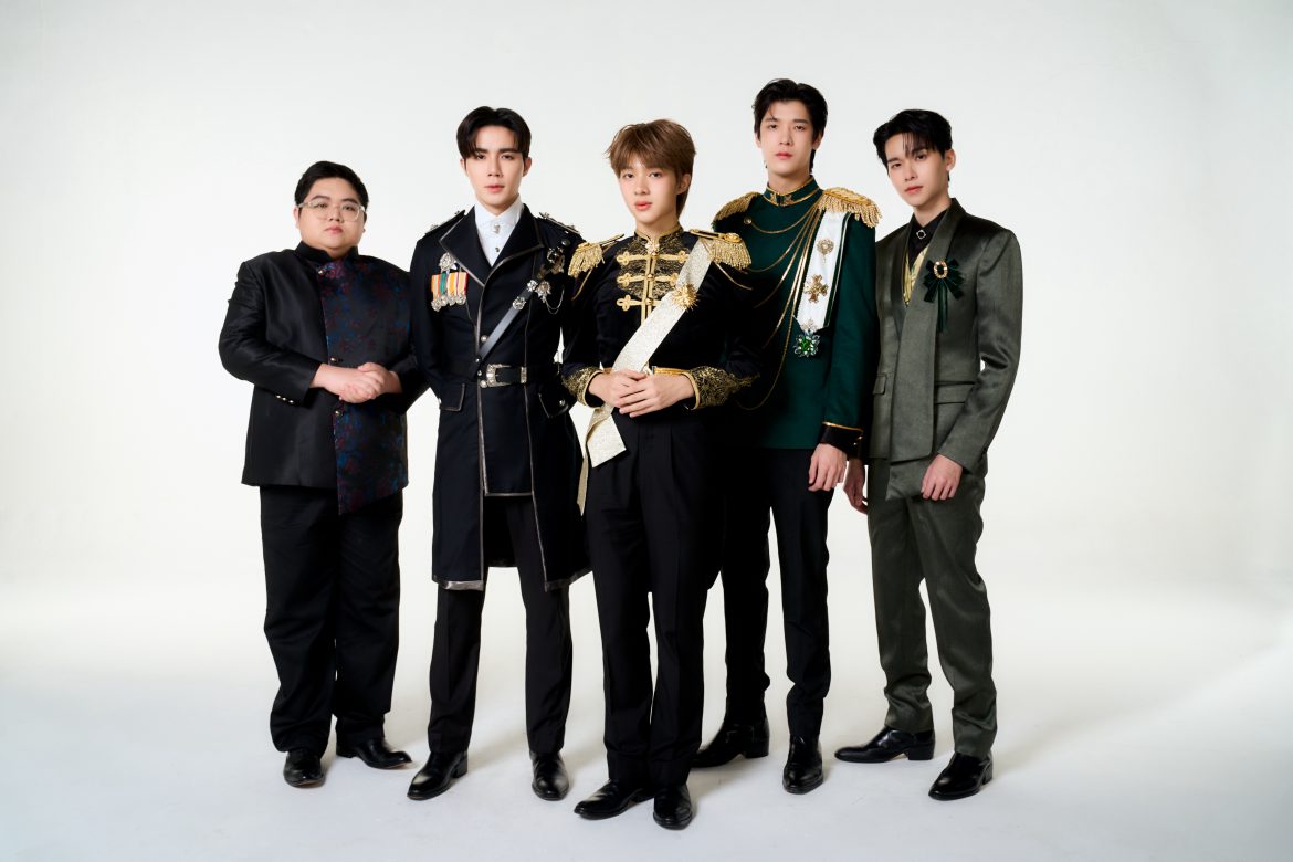 บุกกองฟิตติ้งซีรีส์ “ข้ามฟ้าเคียงเธอ The Next Prince Series” การโคจรมาพบกับอีกครั้งของ ซี – นุนิว ในบทบาท ท่านชาย และ องครักษ์ ซีรีส์ฟอร์มยักษ์จากค่าย “ดูมันดิ”