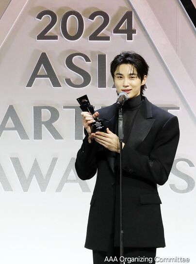 “ซอนแจฟีเวอร์” มาแรง “บยอนอูซอก” คว้า 6 รางวัล  “2024 Asia Artist Awards IN BANGKOK” “คิมซูฮยอน – NewJeans” เจ้าของรางวัล Artist Of The Year  เต็มอิ่ม 5 ชั่วโมง จัดหนักโชว์สุดอลังการจากทัพศิลปิน K-pop