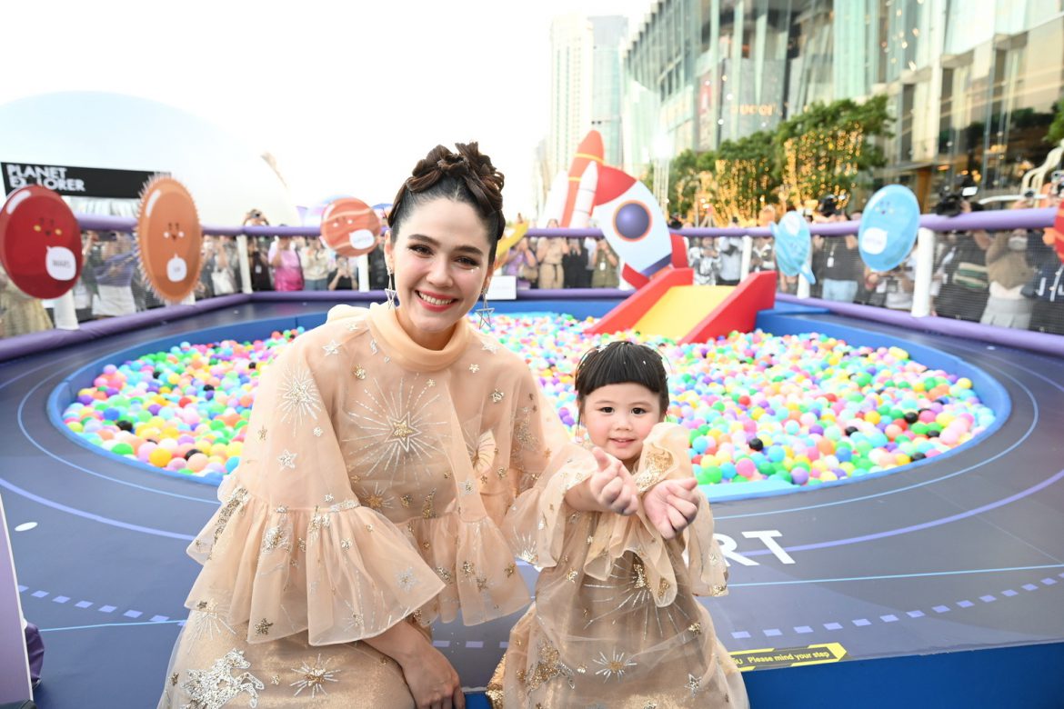 “แม่ชม” จูงมือ “น้องเกล” เปิดตัวสุดน่ารักในงานวันเด็กครั้งแรก! “ICONSIAM The ICONIC Children’s Playground 2025” สวมบทเจ้าหญิงแห่งจักรวาล สนุกสุดเหวี่ยงท่องกาแล็กซีริมแม่น้ำเจ้าพระยา